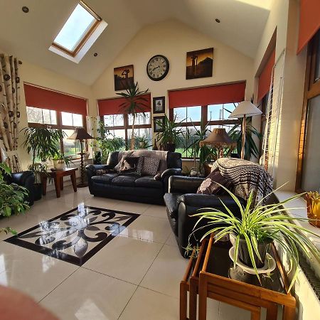 Knockalla Luxury Property With Hot Tub Suitable For Families Portadown Luaran gambar
