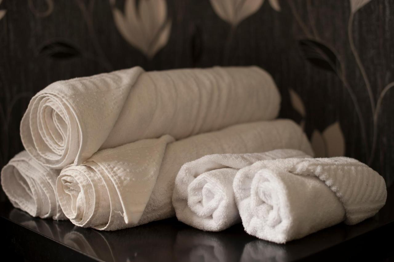 Knockalla Luxury Property With Hot Tub Suitable For Families Portadown Luaran gambar
