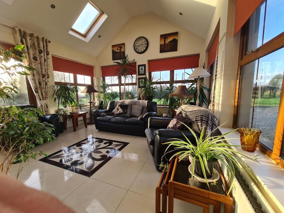 Knockalla Luxury Property With Hot Tub Suitable For Families Portadown Luaran gambar