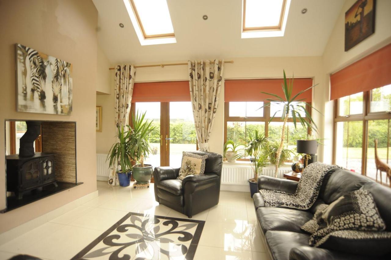 Knockalla Luxury Property With Hot Tub Suitable For Families Portadown Luaran gambar